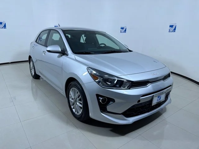Used 2023 SILKY SILVER Kia S image 1