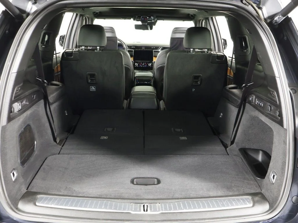 Used 2023 Black Jeep Summit Reserve image 26