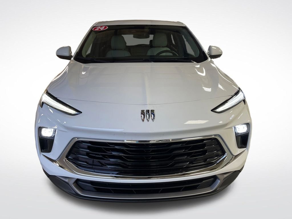 Used 2024 White Buick Preferred image 9
