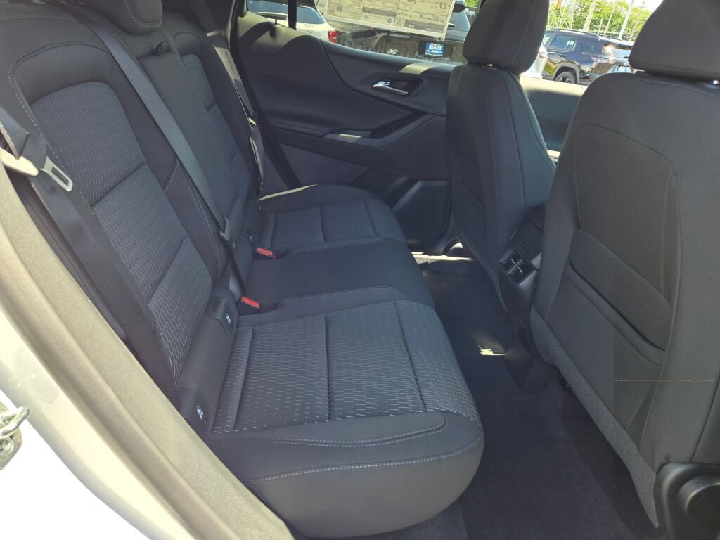 2026 Chevrolet Equinox LT - Photo 7