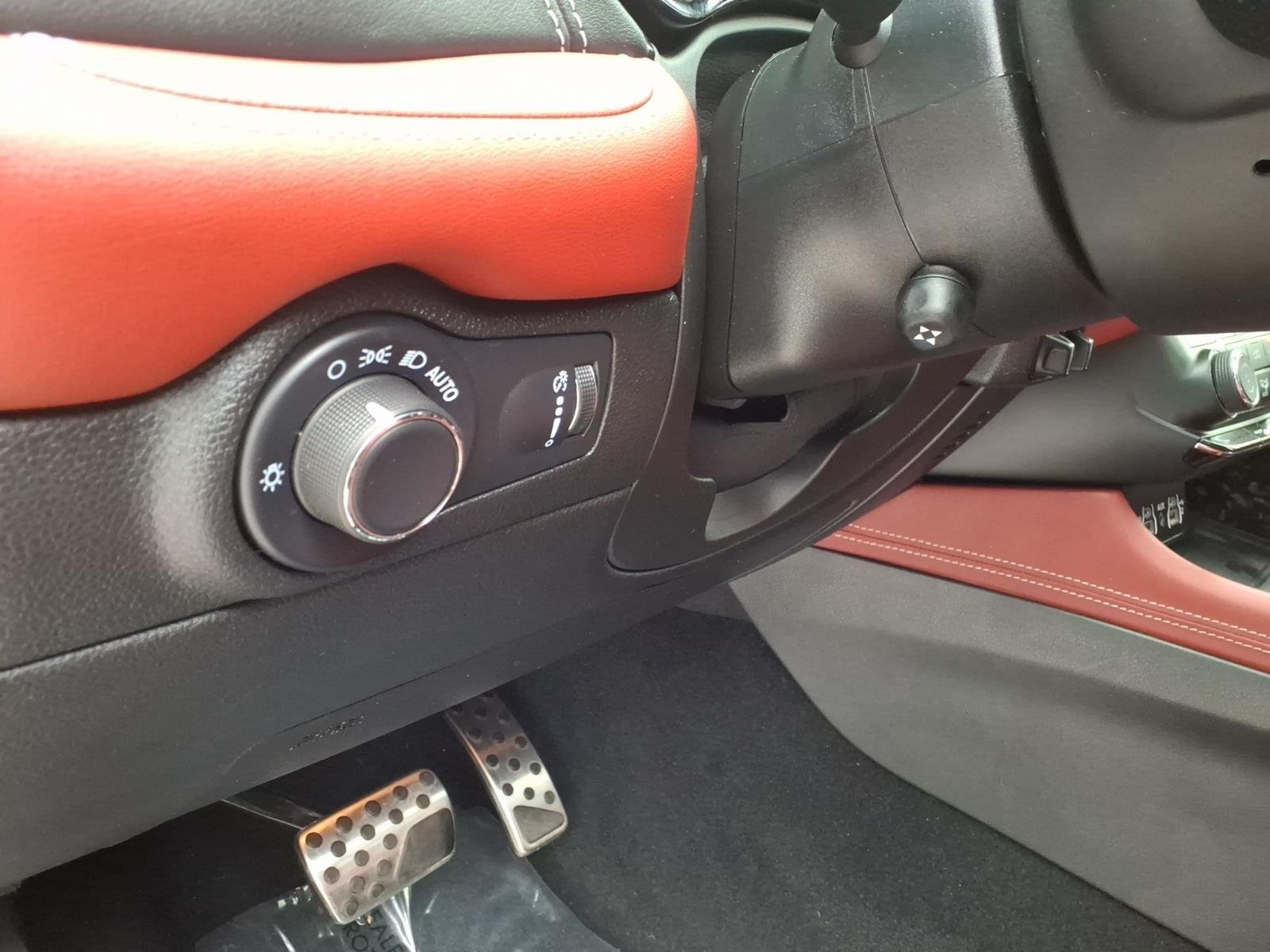 Used 2024 Octane Red Pearlcoat Dodge SRT Hellcat Premium image 31