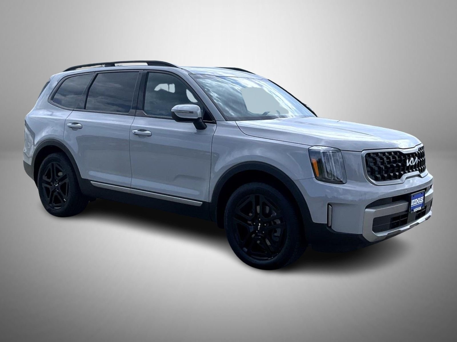 Used 2023 Gray Kia EX X-Line image 3