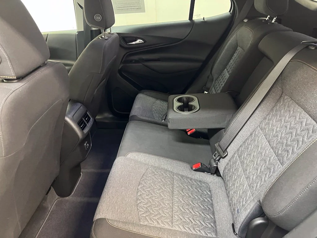 Used 2022 White Chevrolet LT image 29