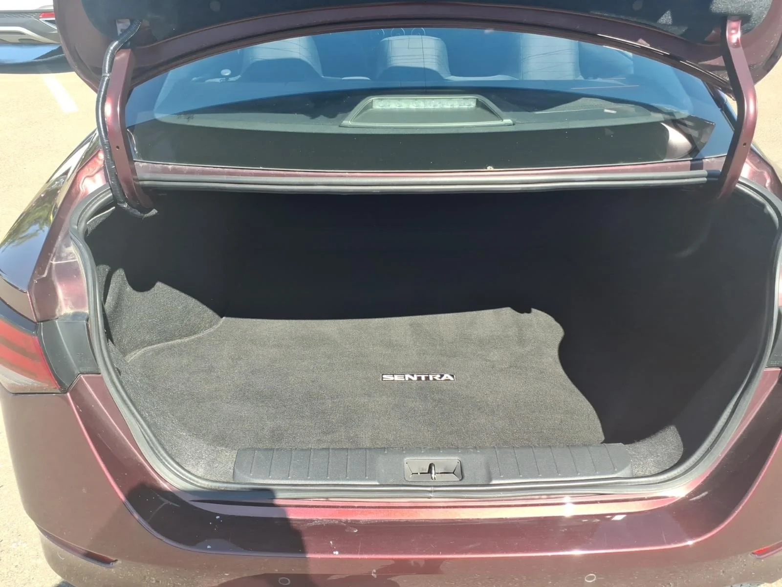 Used 2024 Rosewood Nissan SV image 12