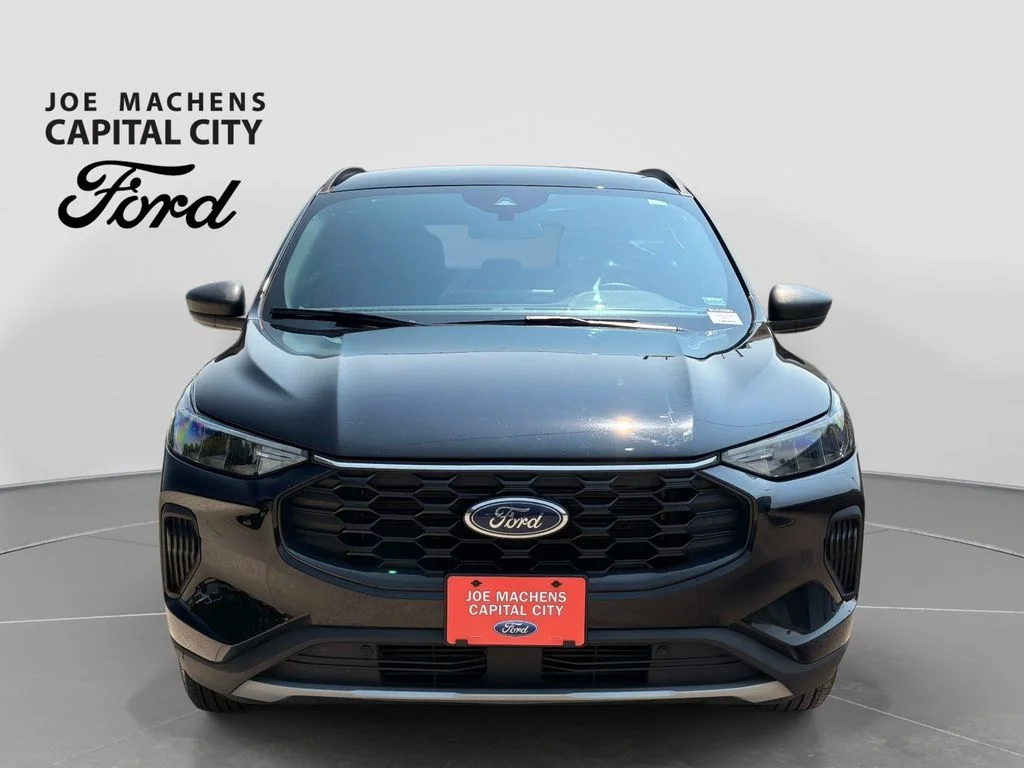 Used 2025 Agate Black Metallic Ford ST-Line image 10