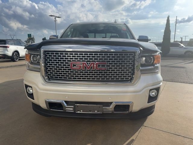Used 2015 White GMC Denali image 2