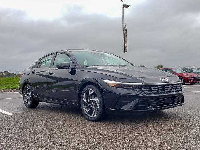 New 2025 Black Hyundai Limited image 3