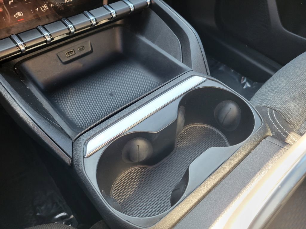 2025 GMC TERRAIN - Image 16