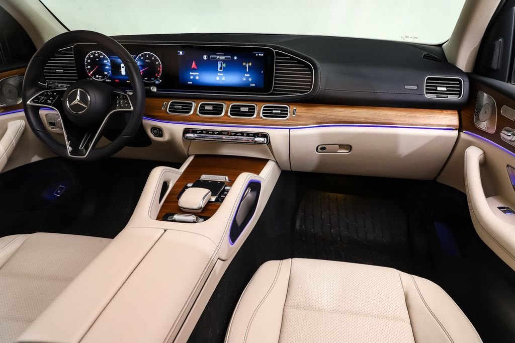 New 2026 Polar White Mercedes-Benz GLS 450 image 8