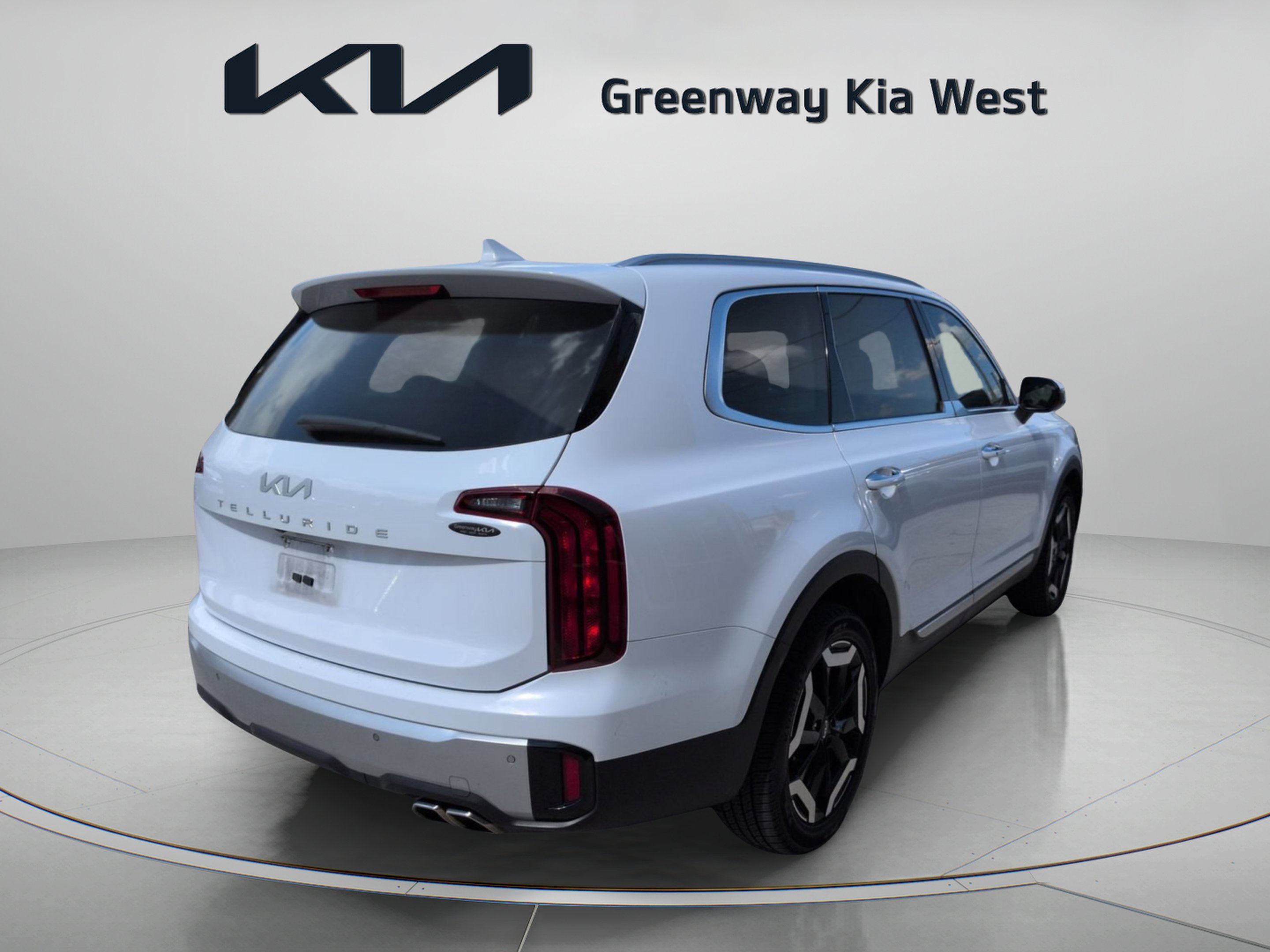 Certified Used 2024 Glacial White Pearl Kia S image 8