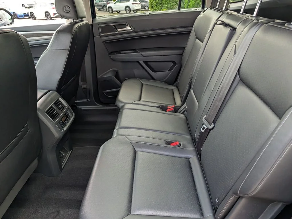 Used 2019 Blue Volkswagen 3.6L V6 SE image 13