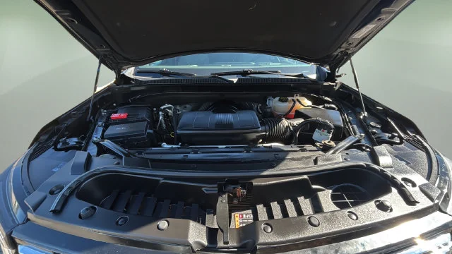 Used 2025 Black Chevrolet LT image 34