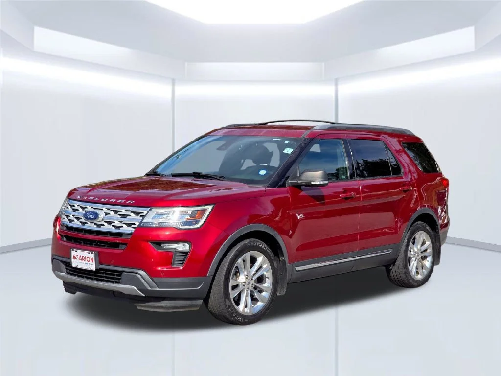 Used 2019 Red Ford XLT image 2