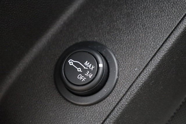 Used 2022 Silver Ice Metallic Chevrolet LT image 25