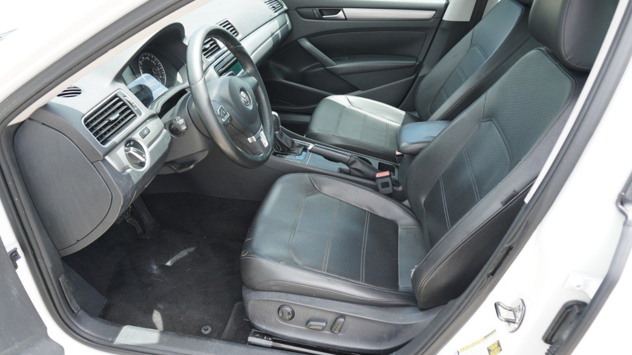 Used 2014 White Volkswagen S image 14