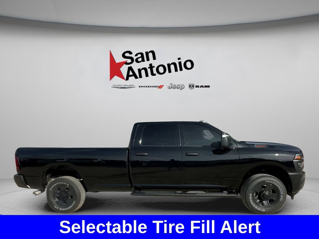 New 2026 Diamond Black Crystal Pearl-Coat Exterior Paint RAM Tradesman image 18