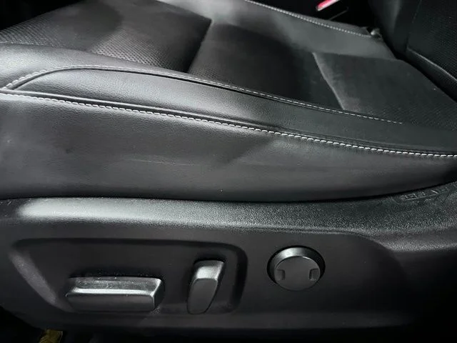 Used 2022 White Lexus 350L image 24