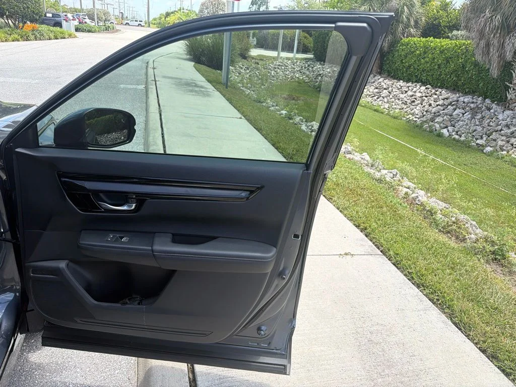 Certified Used 2024  Honda EX-L image 17