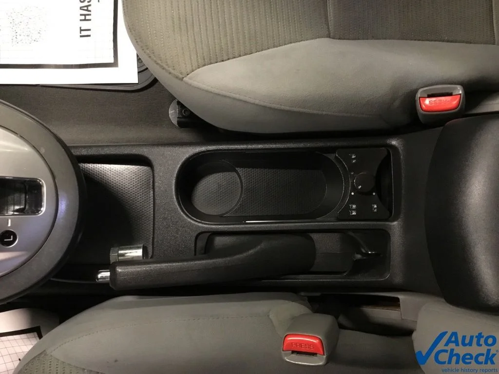 Used 2012 Black Nissan 2.0 SR image 51