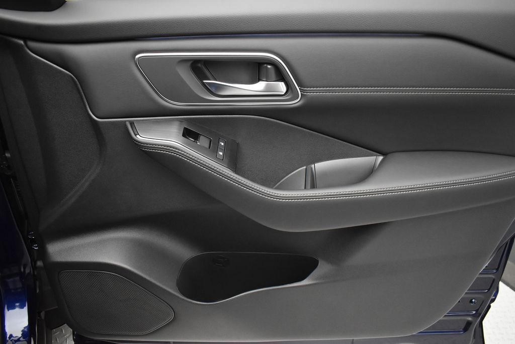 New 2026 Deep Ocean Blue Pearl Nissan Platinum image 26