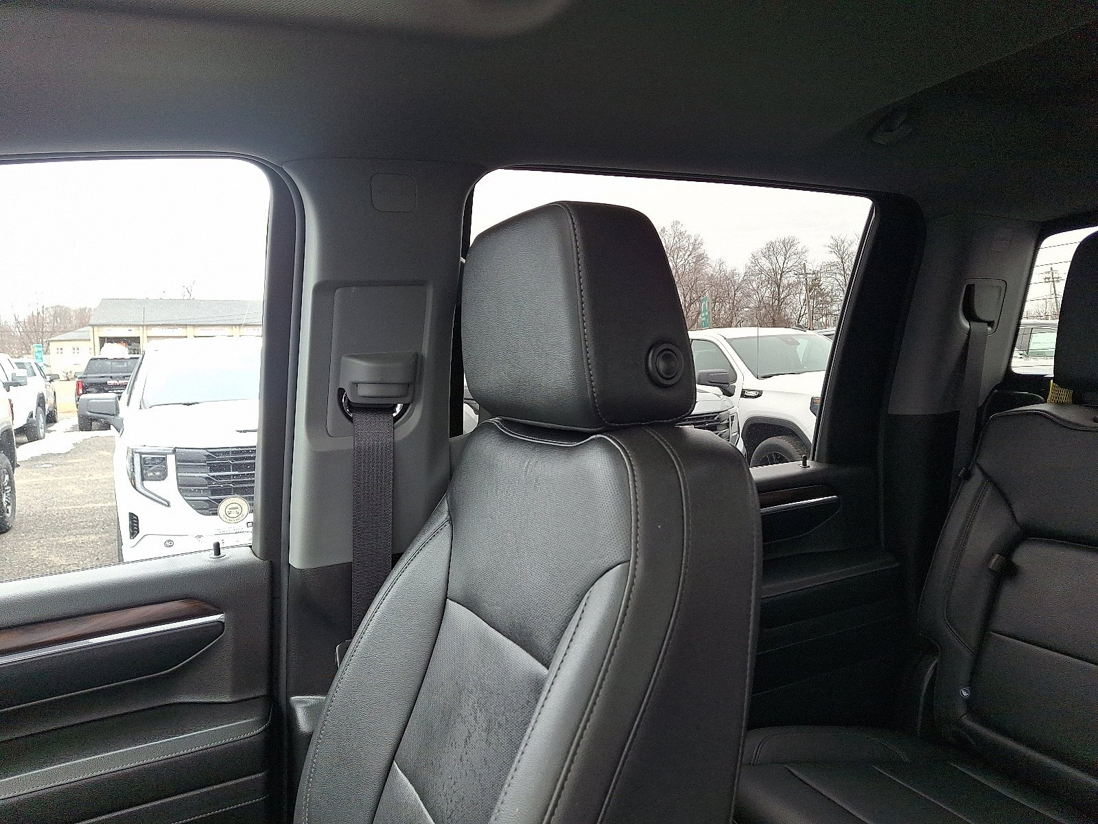 2024 GMC Sierra 3500HD SLT - Photo 13