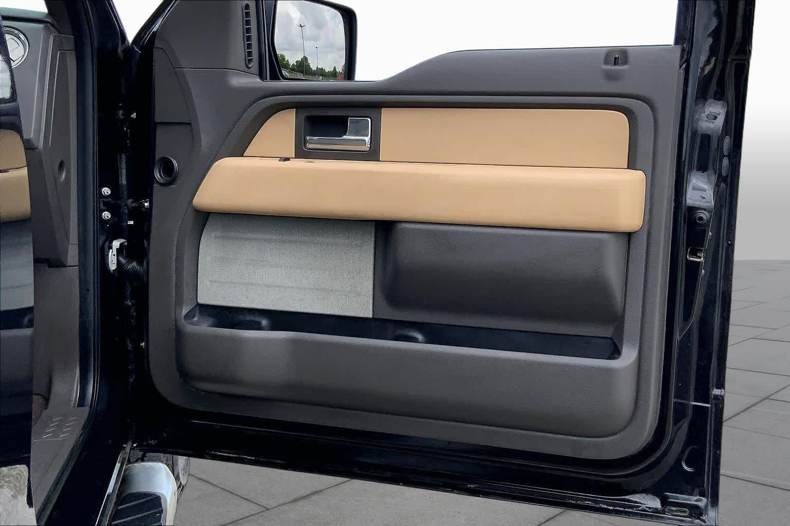 Used 2013 Tuxedo Black Metallic Ford XLT image 22