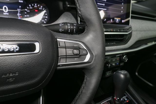 Used 2023 Black Jeep Latitude image 31