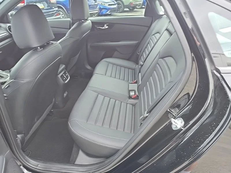 Used 2023 Black Kia GT-Line image 28