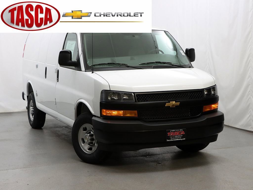 2026 Chevrolet Express 2500 Work Van HD's photo