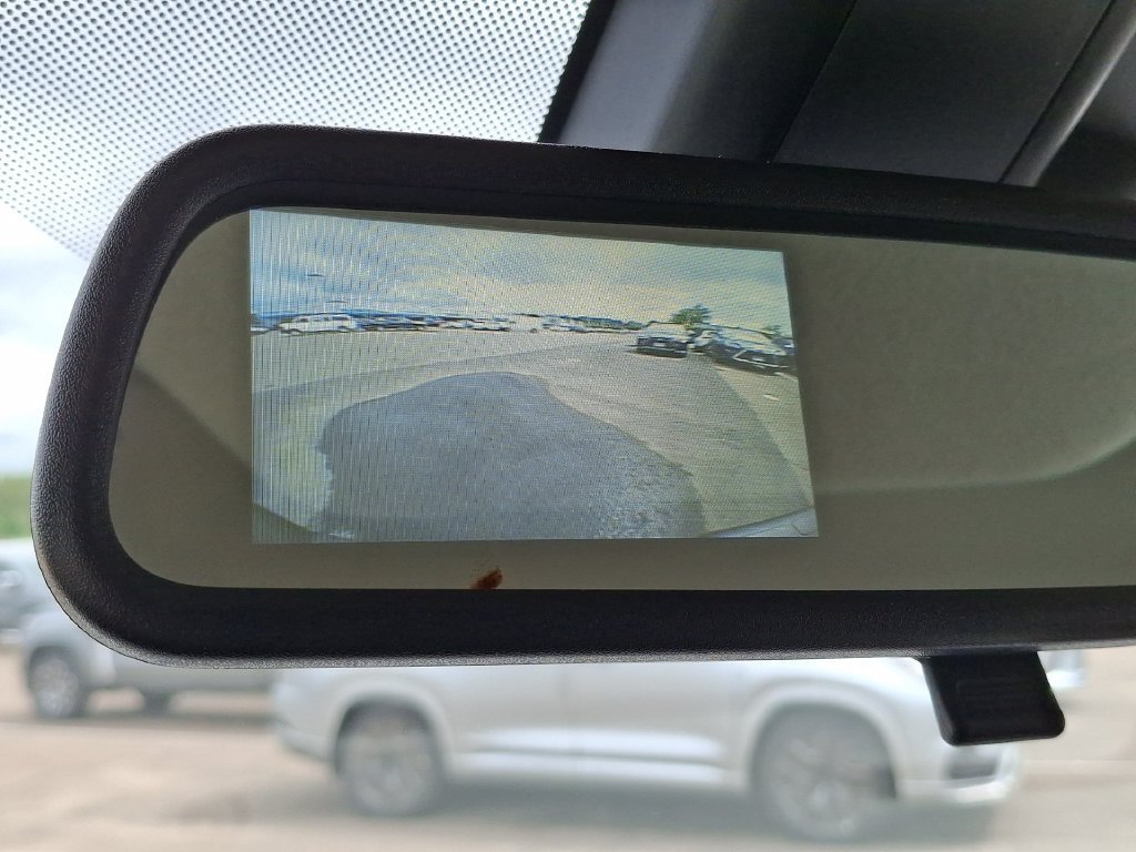 2025 Chevrolet Express Passenger LT - Photo 21