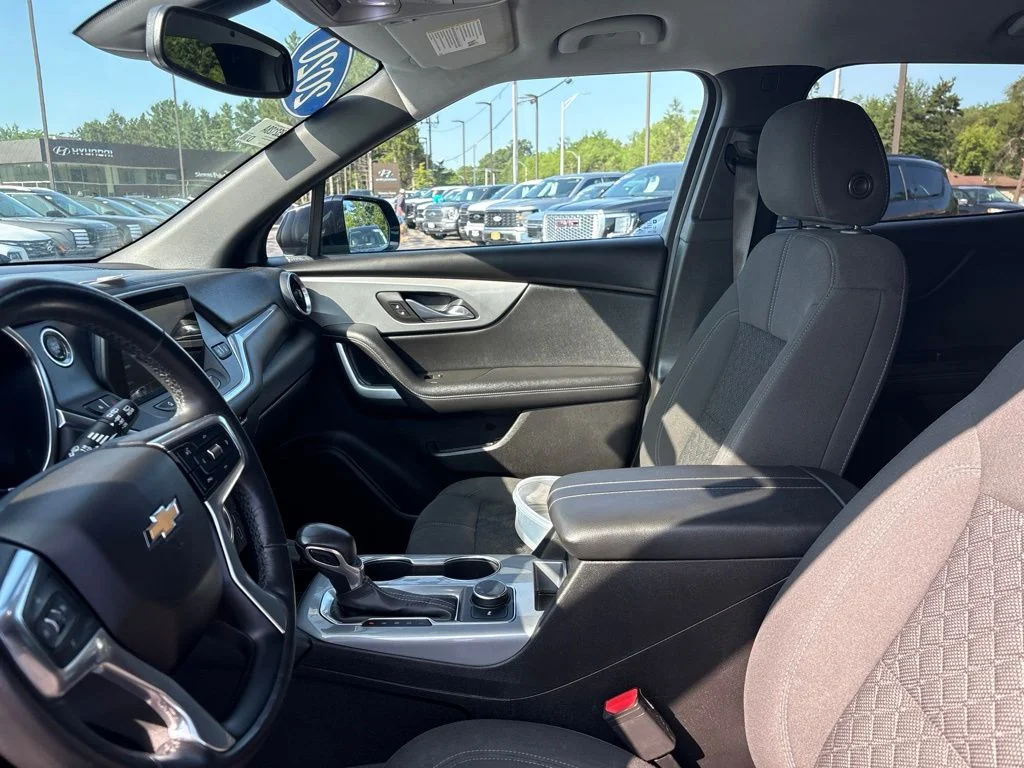 Used 2020 Midnight Blue Metallic Chevrolet LT image 11