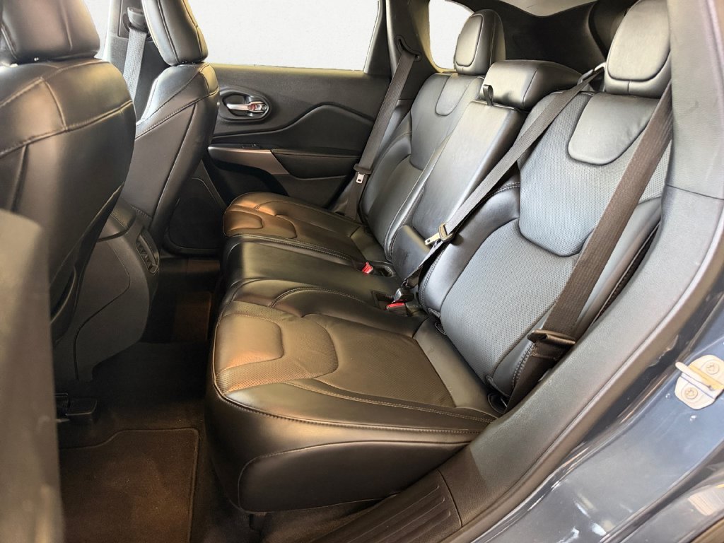 Used 2021 Blue Jeep Limited image 10
