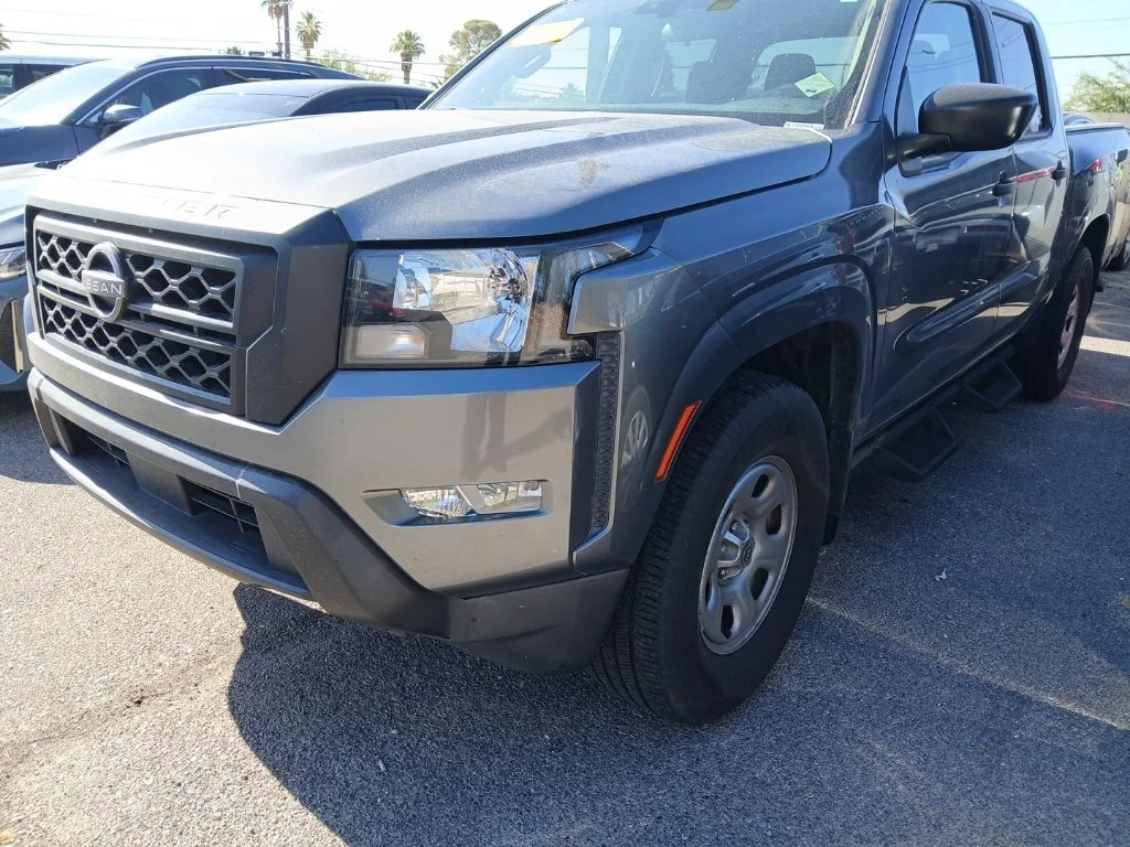 Used 2022 Gray Nissan S image 1