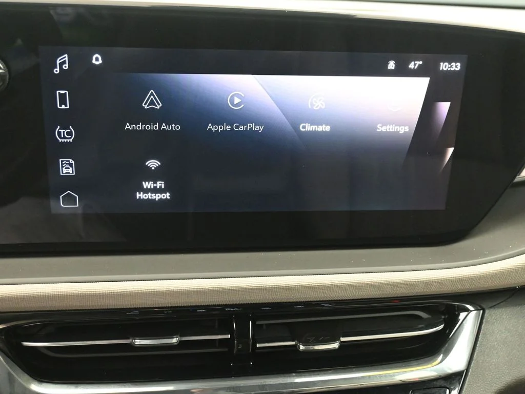 Used 2025 Gray Buick Avenir image 19