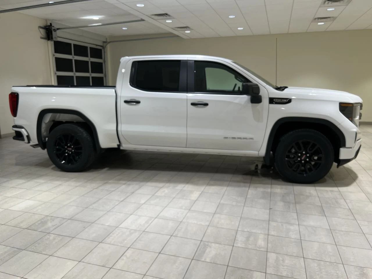 2025 GMC Sierra 1500 Pro - Photo 44