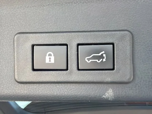 Used 2021 White Subaru Premium image 19