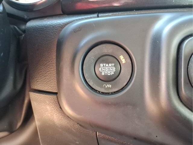 Used 2022 Black Jeep Sahara Altitude 4x4 image 12