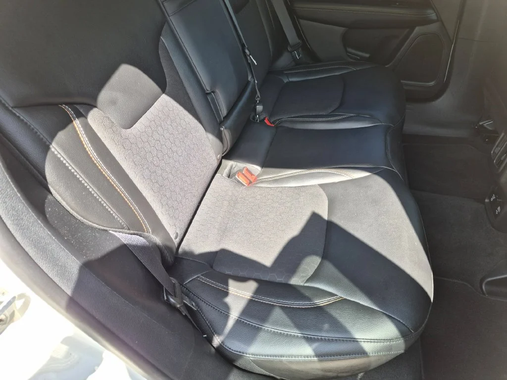 Used 2018 White Jeep Latitude image 23