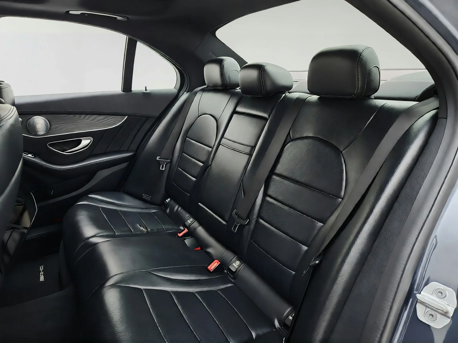 Used 2015 Steel Gray Metallic Mercedes-Benz C 300 Sport image 27