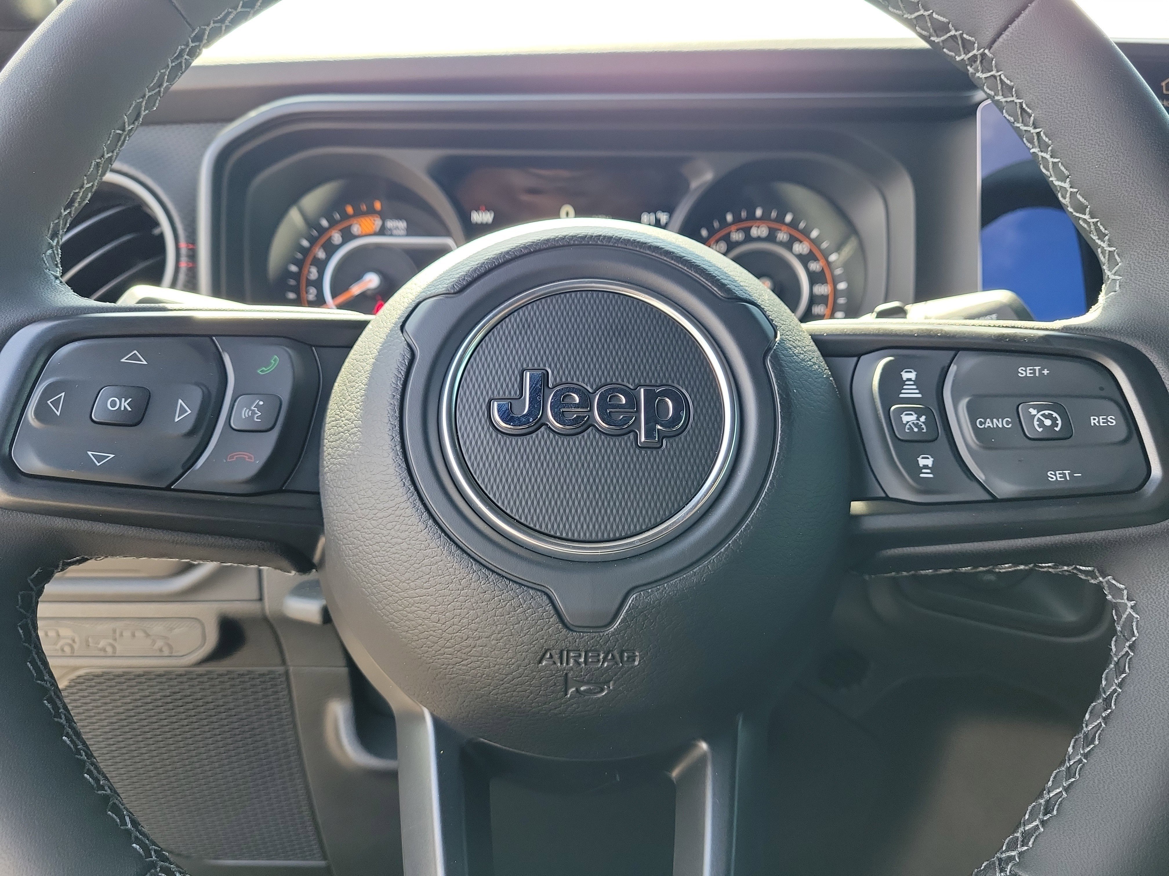 New 2026 Black Clear-Coat Exterior Paint Jeep Rubicon X image 10