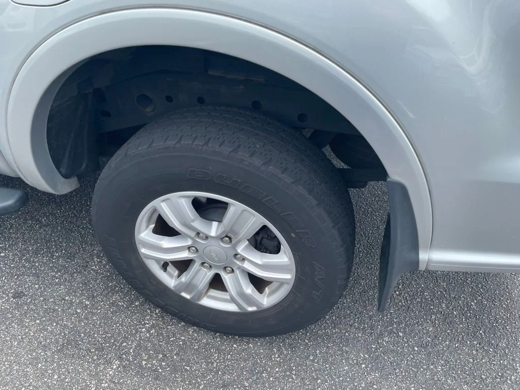Used 2019 Silver Ford XLT image 6