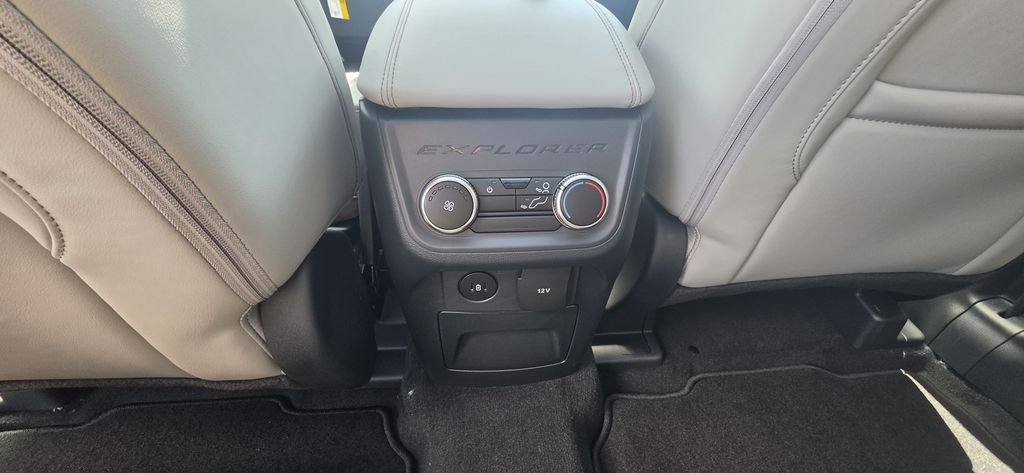 New 2026 Carbonized Gray Metallic Ford Active image 28