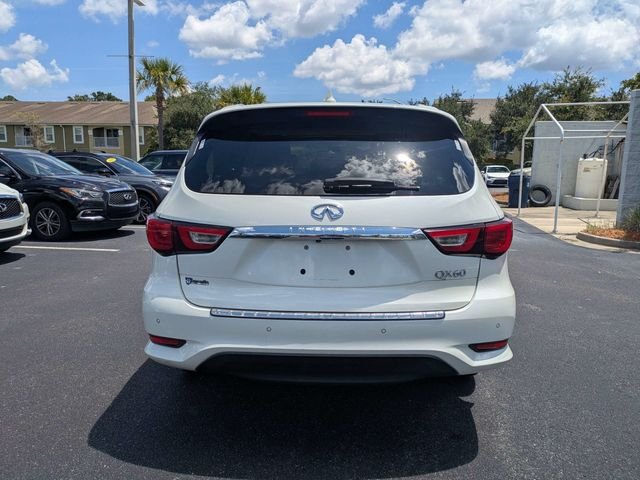Used 2016 White INFINITI Base image 4