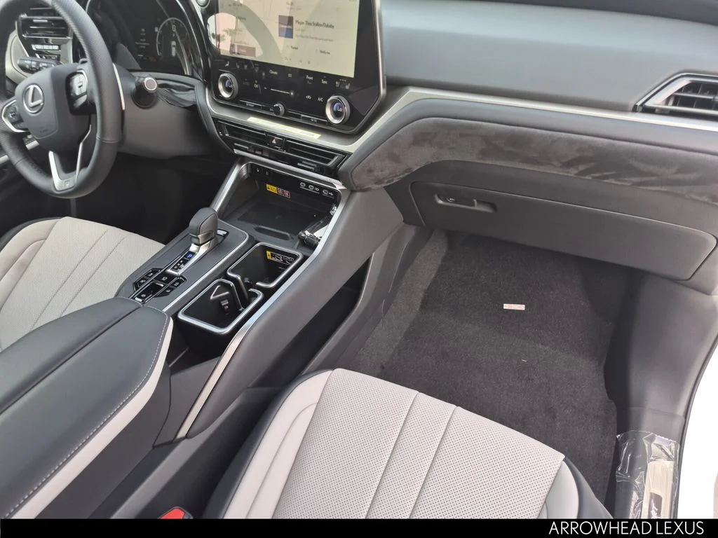 New 2026  Lexus 350 F SPORT Handling image 16