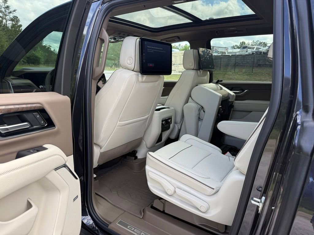 2026 GMC Yukon XL Denali - Photo 21