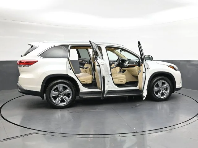 Used 2018 White Toyota Limited image 43