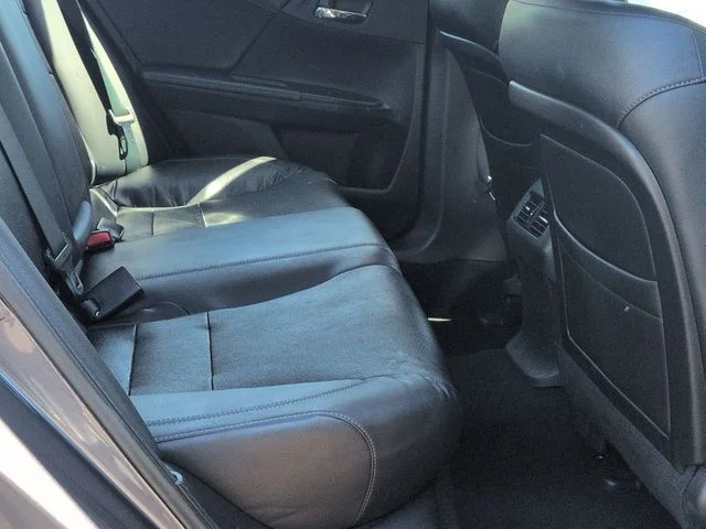 Used 2013  Honda EX-L image 27