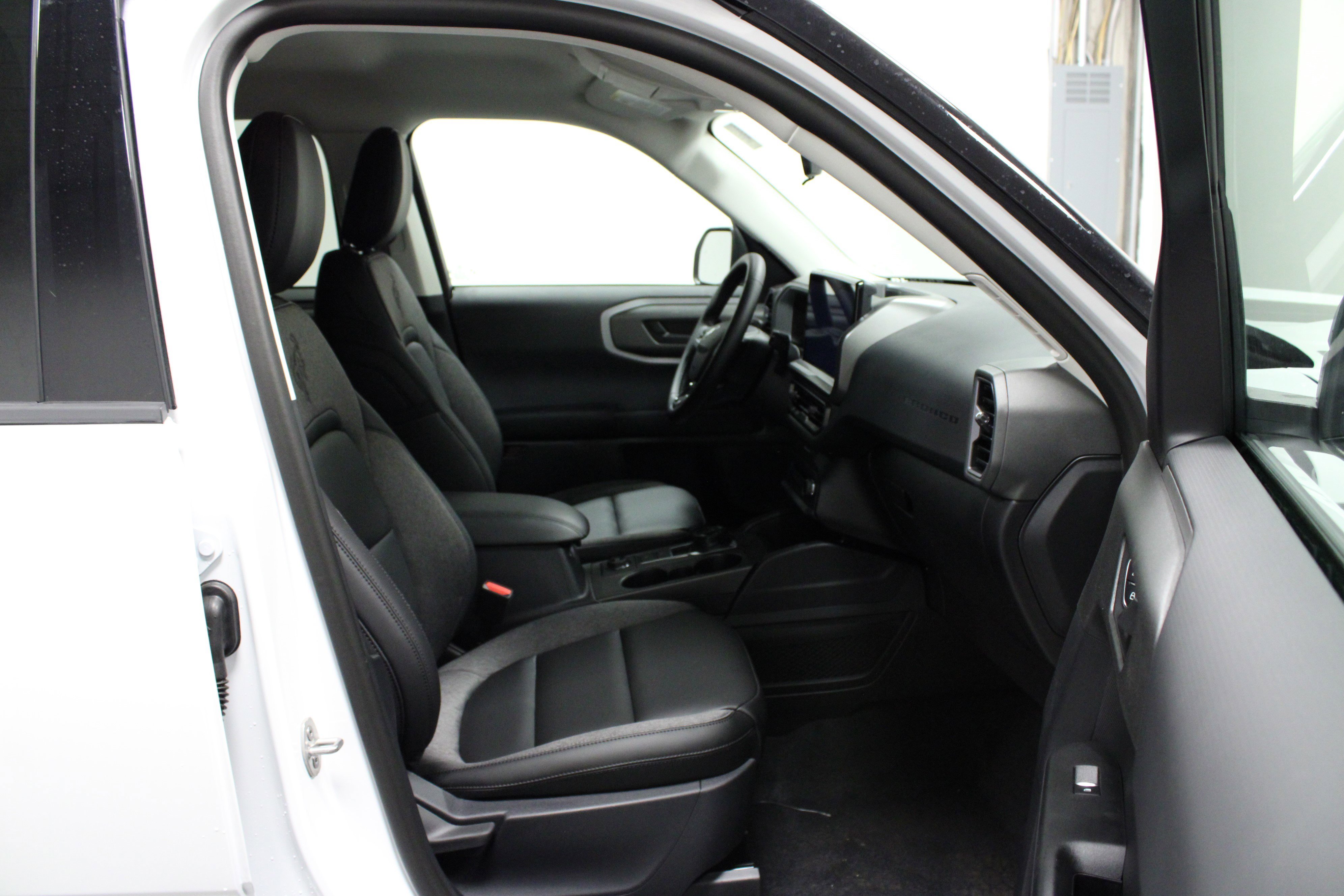 New 2025 Oxford White Ford Big Bend image 16