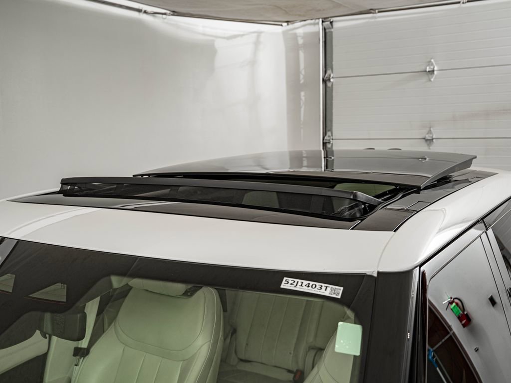 Used 2025 Fuji White Land Rover Autobiography image 16