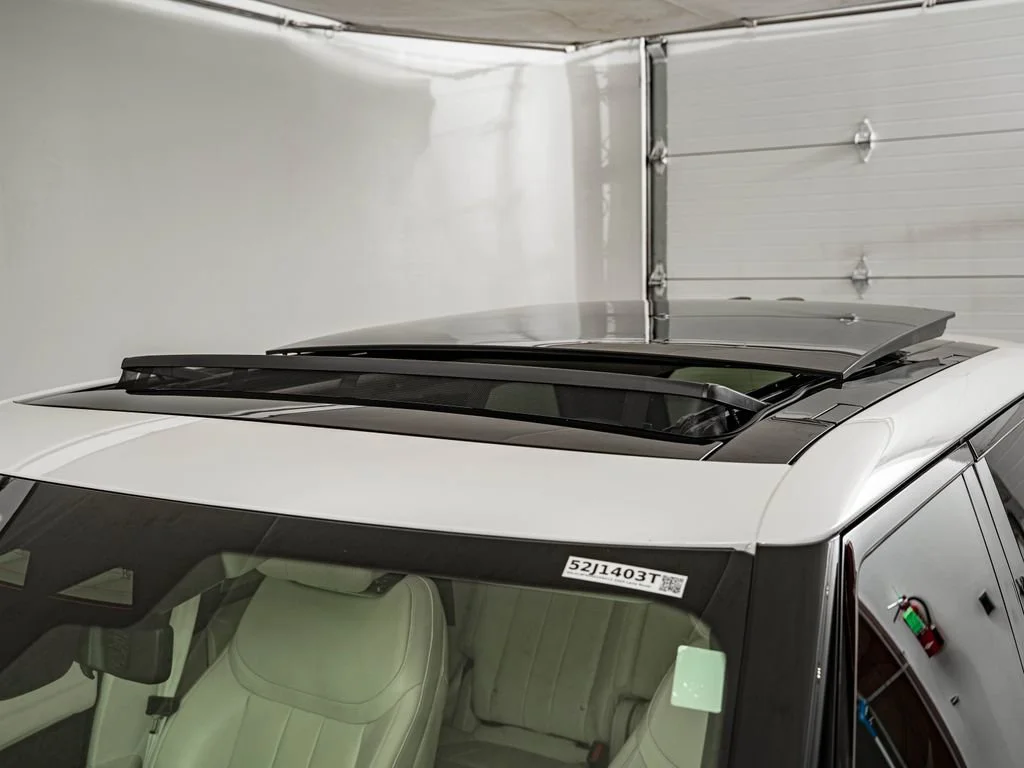 Used 2025 Fuji White Land Rover Autobiography image 16